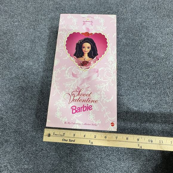 Vintage 1995 Barbie Sweet Valentine Doll Hallmark Special Edition New in Box 148 - Picture 13 of 13